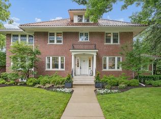 1141 Sheridan Rd, Wilmette, IL 60091