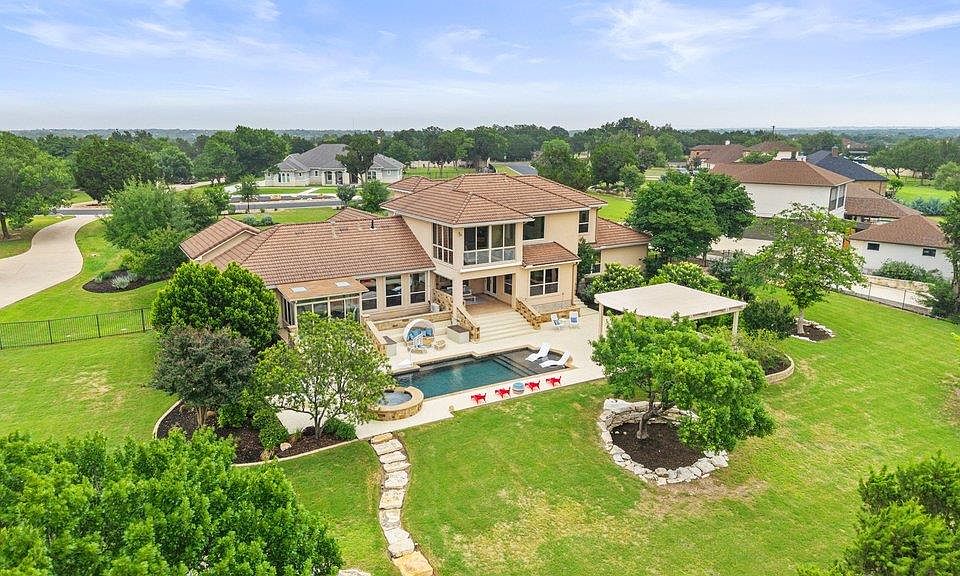 1st image of 272 Whitney Woods Cir