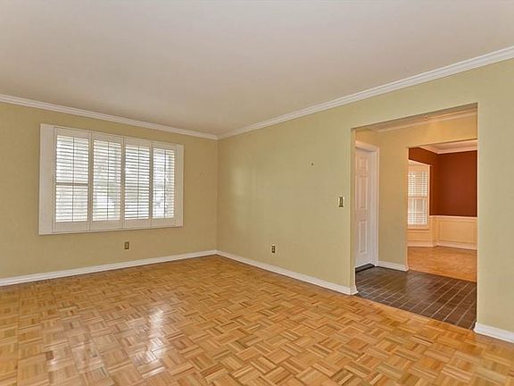 4th image of 3415 Latania Dr