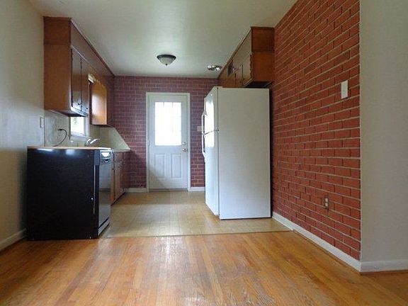 Kitchen/Dining Combo