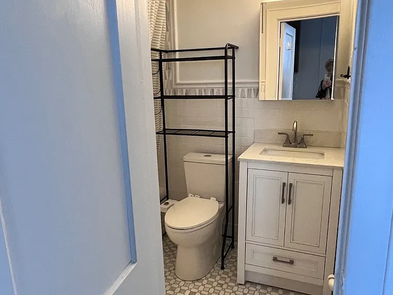 16 Washington Ave #5 — Photo 7