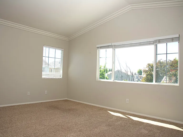 45349 Escalon St — Photo 14