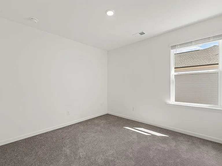 103 Dewitt Dr — Photo 30