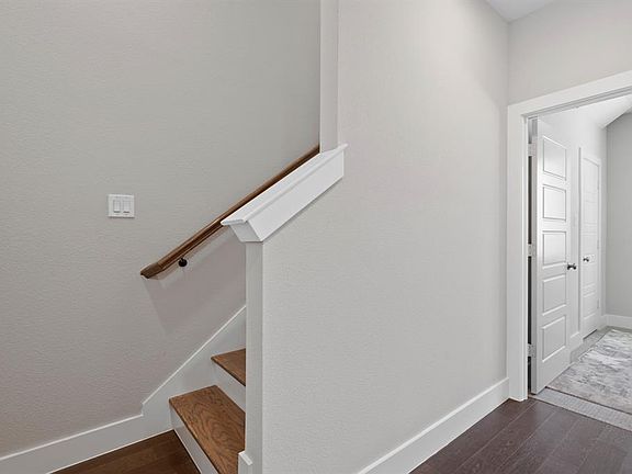 5th image of 245 Wimberly St