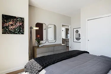 25 Christopher Columbus Drive, #H25-5513