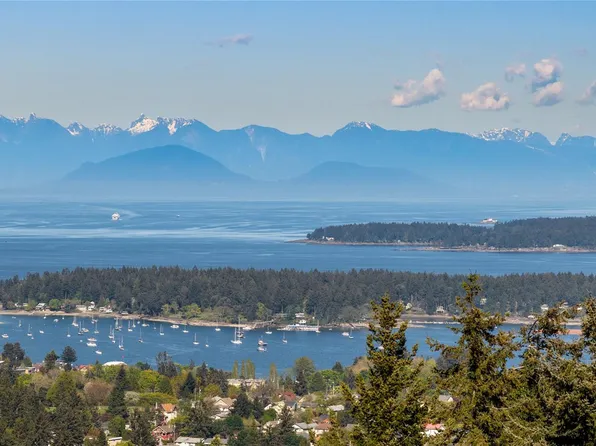1089 College Dr, Nanaimo, BC V9R 5X3