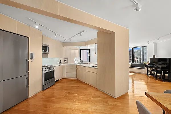 1st image of 1641 3rd Ave APT 11D