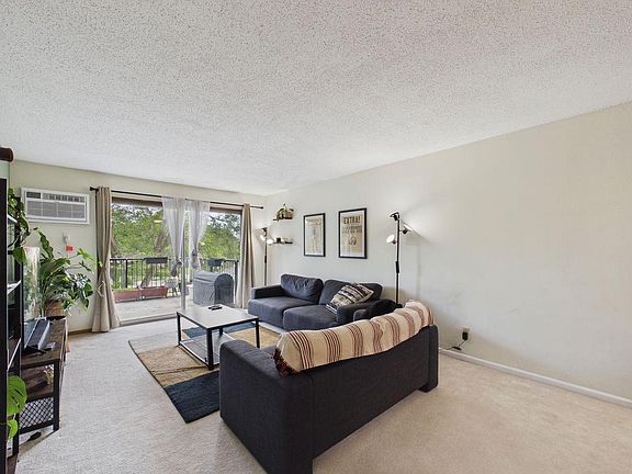 5th image of 2801 Flag Ave N APT 222