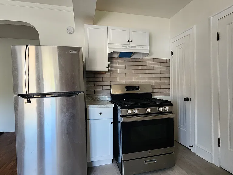 Kitchen/Dining area
14'7" x 9'5"
