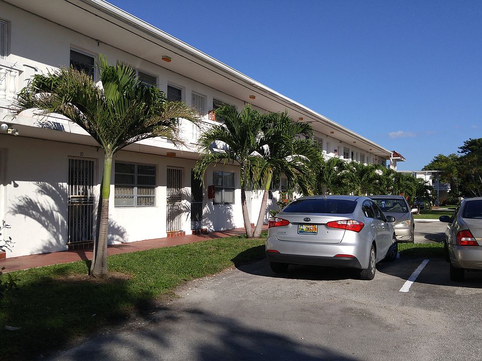 1st image of 165 NE 203rd Ter APT 2