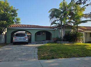 3237 W 74th St, Los Angeles, CA 90043