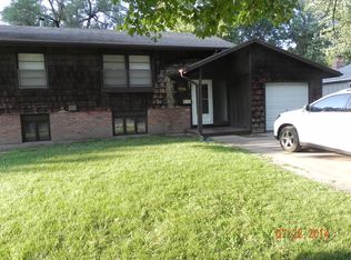 7716 W 96th St, Overland Park, KS 66212