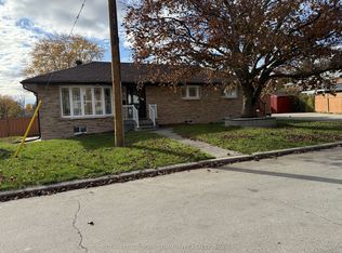 2 Mackinac Cres, Toronto, ON M1J 1P9