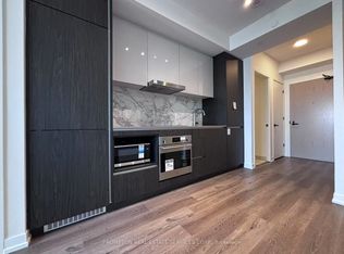 28 Interchange Way #906, Vaughan, ON L4K 5C3