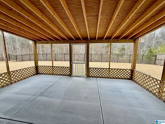 4th image of 1089 Mountain Laurel Cir