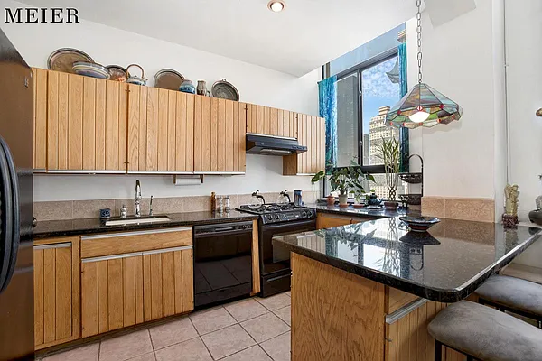 Sold by MEIER | media 1