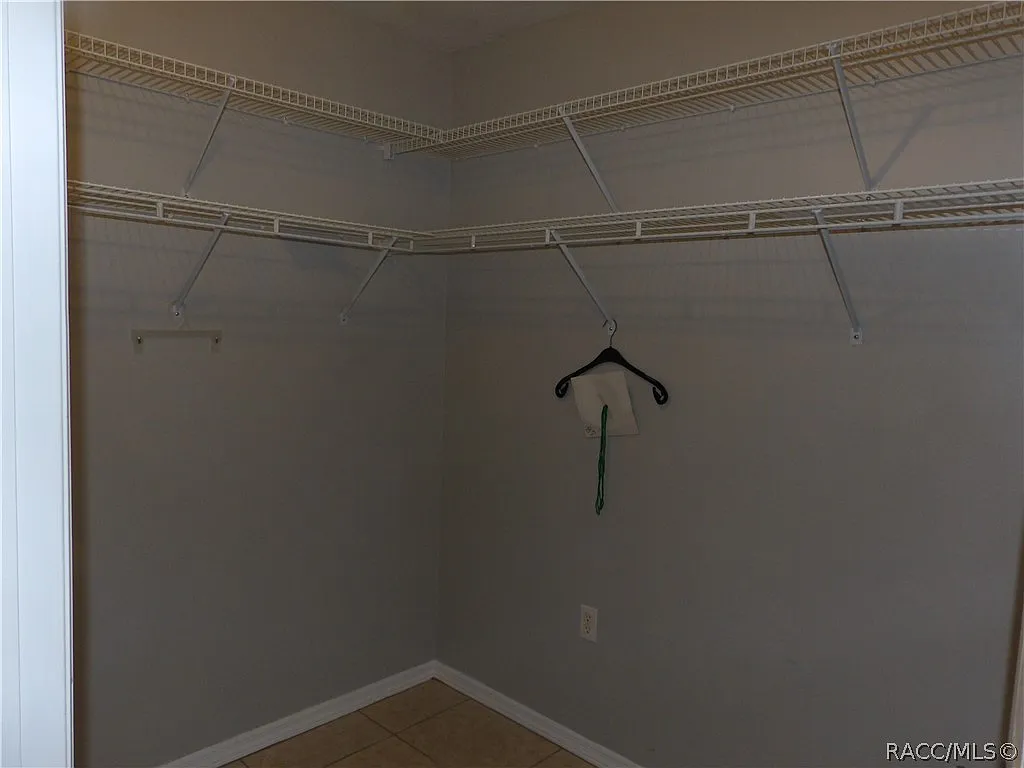 3 bed, 3509 sqft, $1,850 — Photo 4