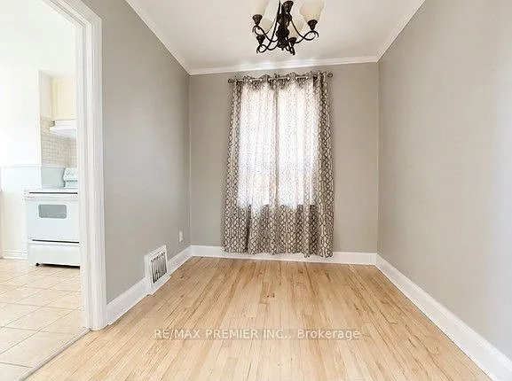 21 Aura Lea Blvd — Photo 6