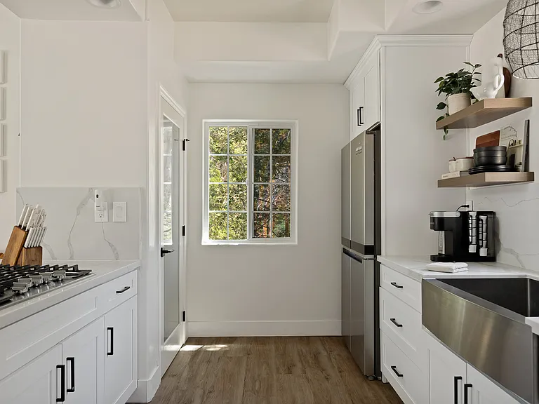 1498 Deer Way Dr — Photo 18