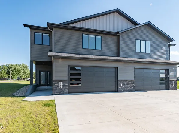 1702 Heart Ridge Loop SE, Mandan, ND 58554