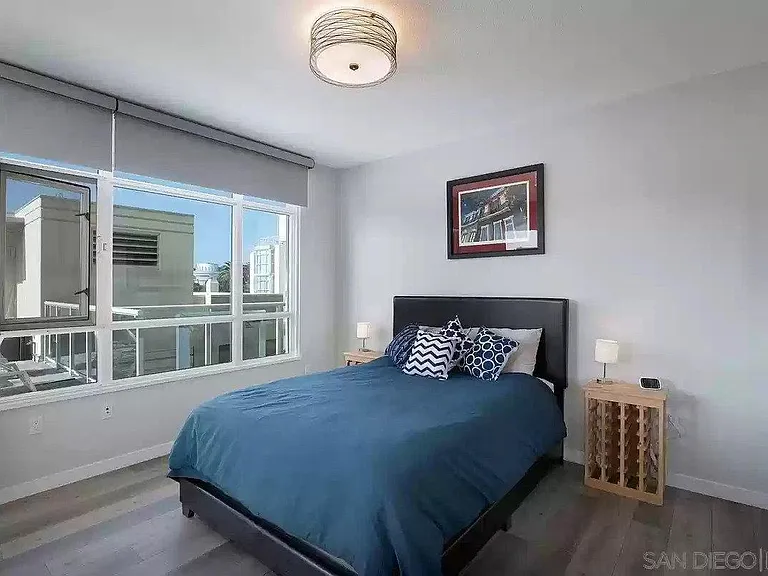 850 Beech St #713 — Photo 8