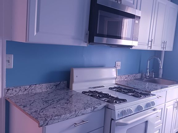 5th image of 2914 Saint Paul St APT 3