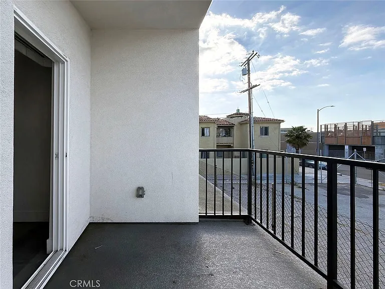 1493 Atlantic Ave — Photo 8