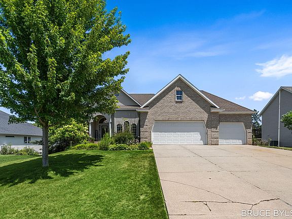 2nd image of 6100 Sunningdale Dr