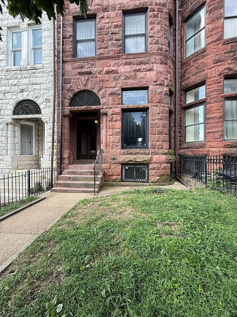 Modern 3 Bedroom Condo Minutes from Downtown Baltimore — Photo 1