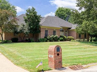 3007 Plantation Dr, Sellersburg, IN 47172