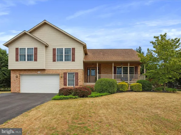 348 Martina Dr, Chambersburg, PA 17201