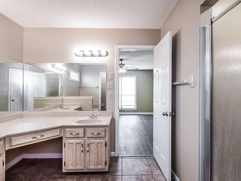 6498 Heatherwood Dr — Photo 11