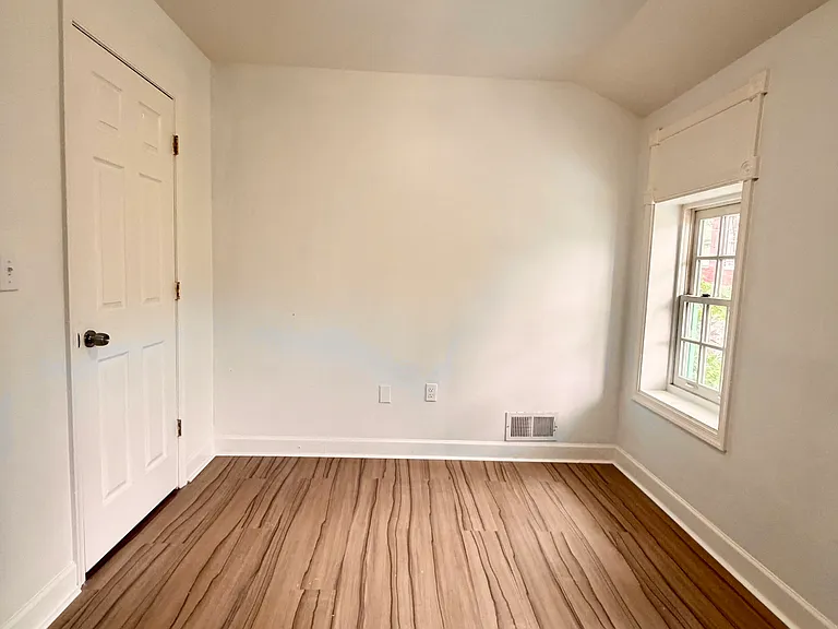 1011 Boyd St — Photo 12
