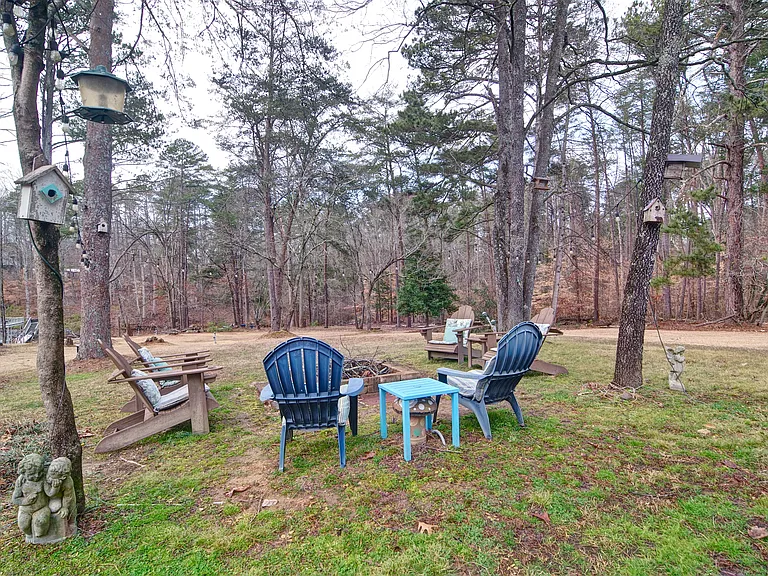 4060 Merritt Dr — Photo 53