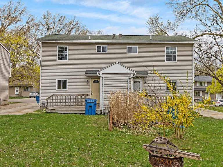 1644 Pennoyer Ave — Photo 19