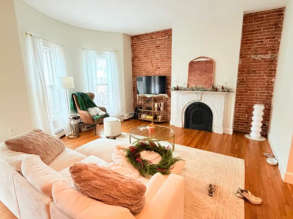 124 W Concord St #2, Boston, MA 02118