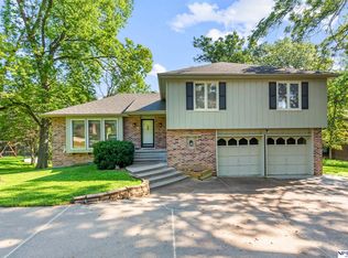 506 Dowding Ct, Bellevue, NE 68005
