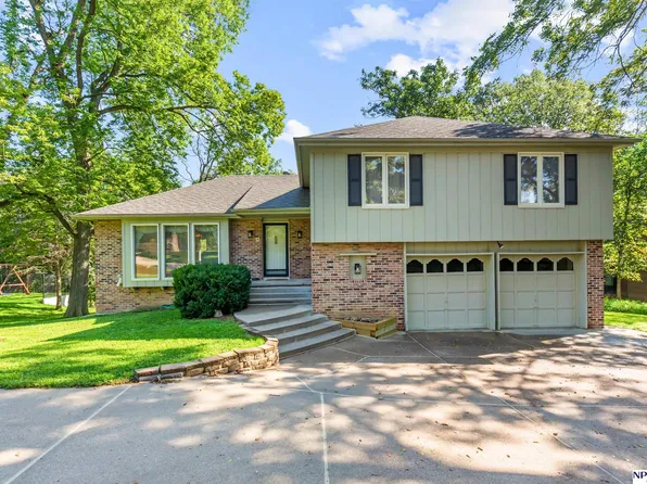 506 Dowding Ct, Bellevue, NE 68005