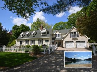 7 Powder Horn Grn, Sparta, NJ 07871