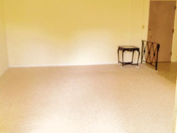 3rd image of 5215 Galitz St #101