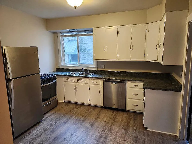 5502 W Giddings St #2E — Photo 7