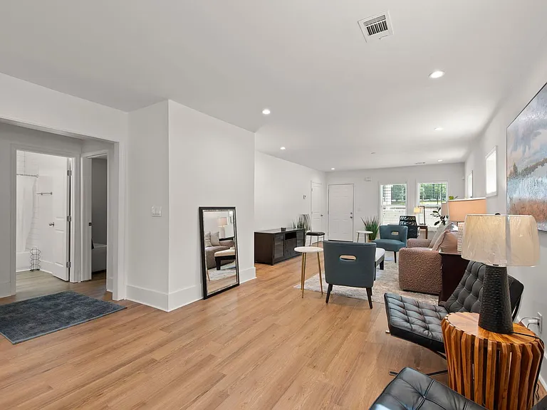 636 Francis Pl NW #B — Photo 14