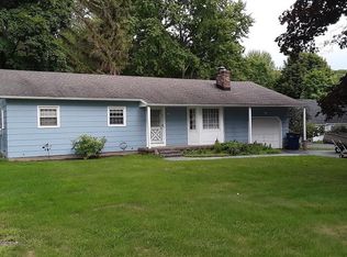 128 Hogan Rd, Fairport, NY 14450