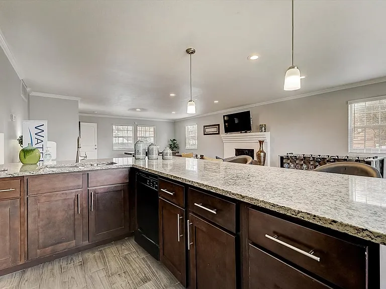 WatersEdge Denton Apartments — Photo 10