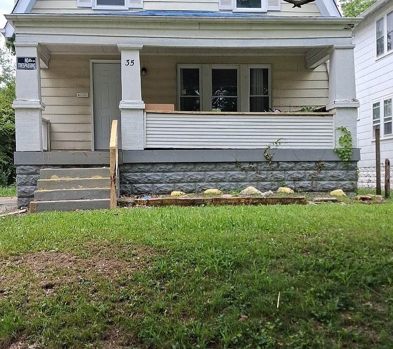 2nd image of 35 N Huron Ave