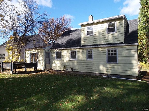3rd image of 316 Dakin St