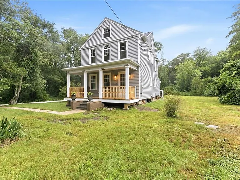 1552 Kingstown Rd — Photo 2