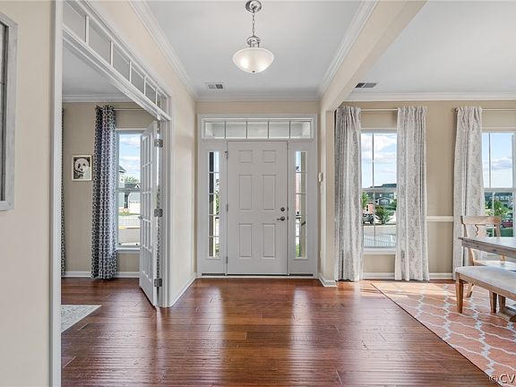 3rd image of 12164 Manor Glen Lane Gln