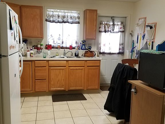 The door shown here is the rear entry door (right on the ground level).