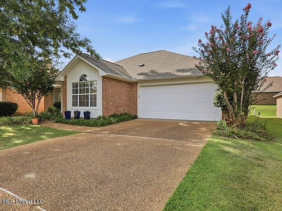 3rd image of 137 Villa Way